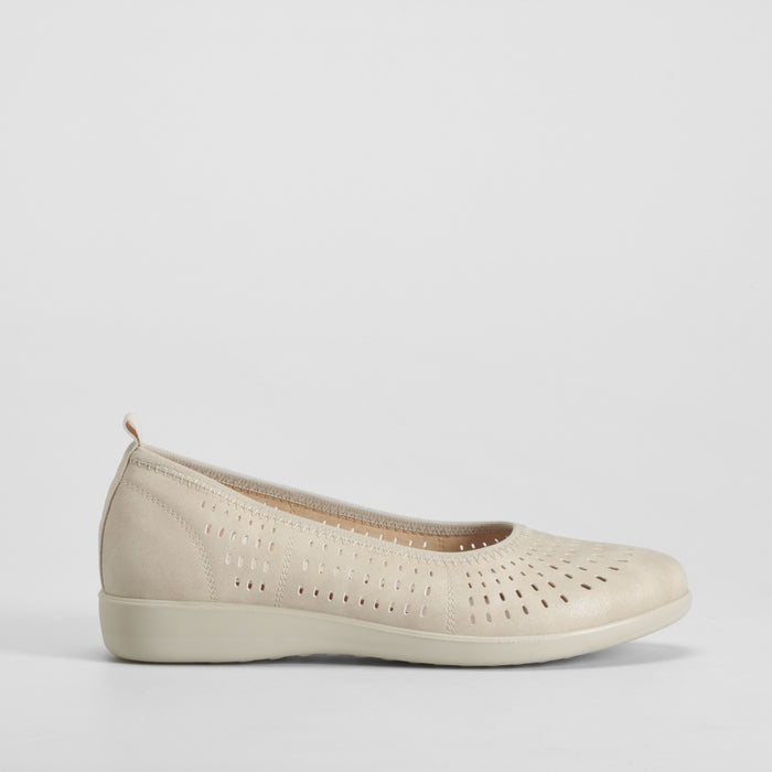 Bailarina perfos beige COMFEET
