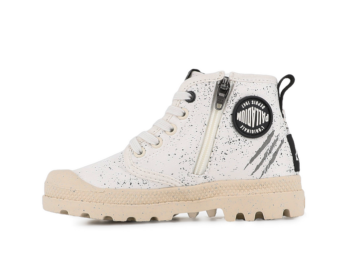 54497-180-M | PAMPA DEMODOG KID | CREAM WHITE