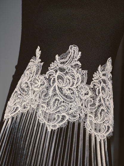 Contrast Lace Hem Knit Top