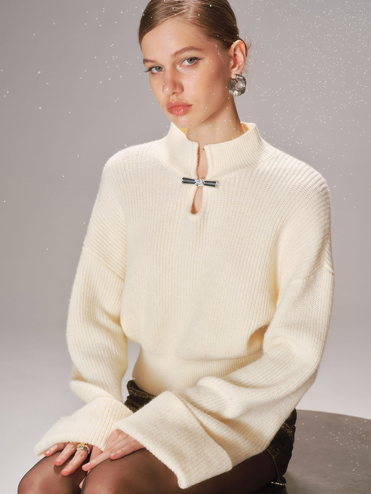 Metal Knot Detail Cuffed Sleeve Sweater