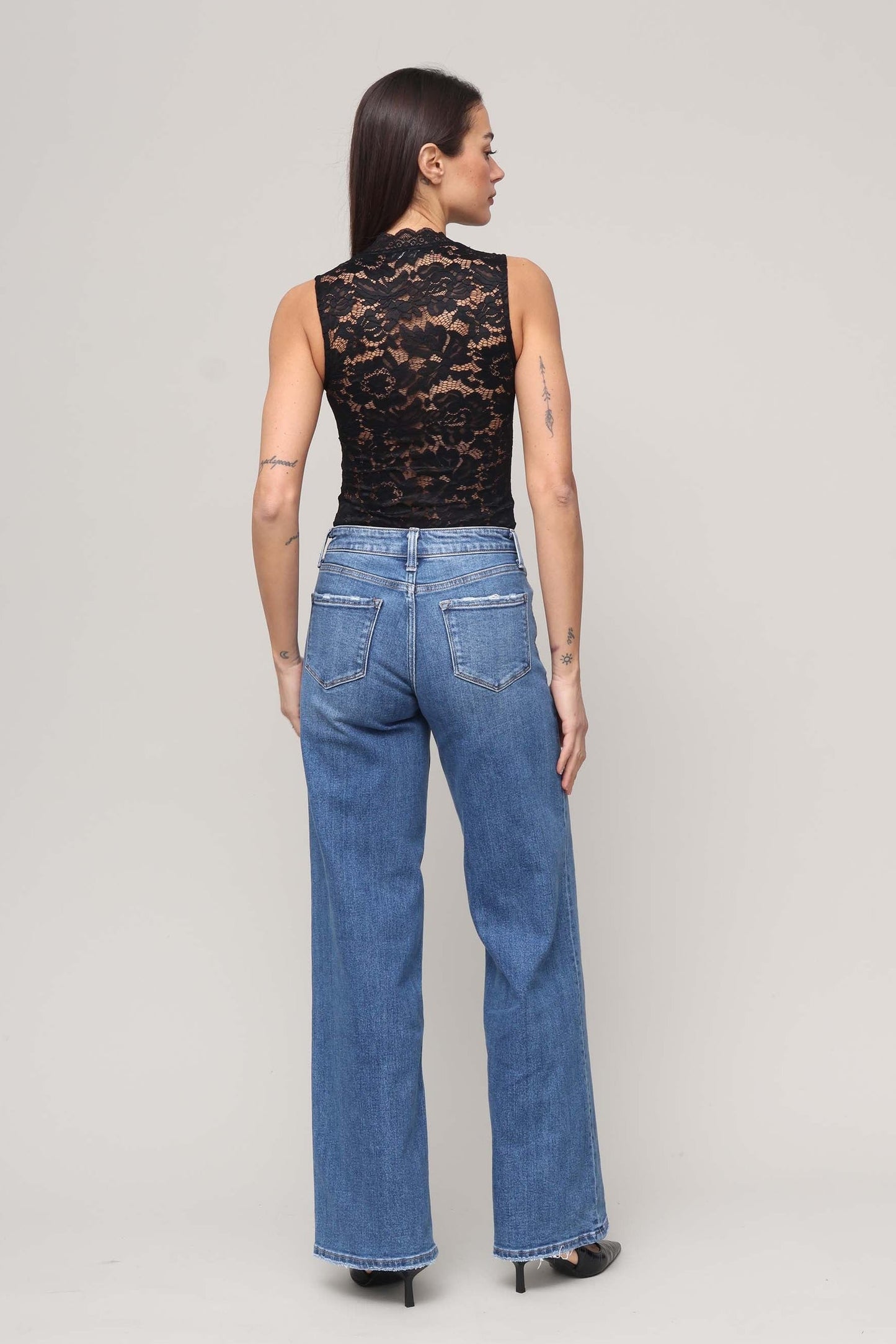 Candace V-Neck Lace tank