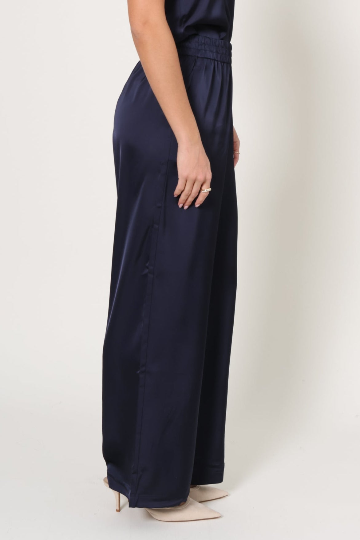 Layla Elastic Waist Pant