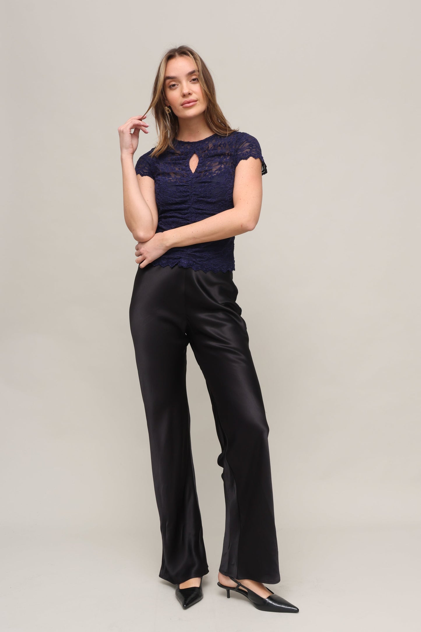 Lila lace top