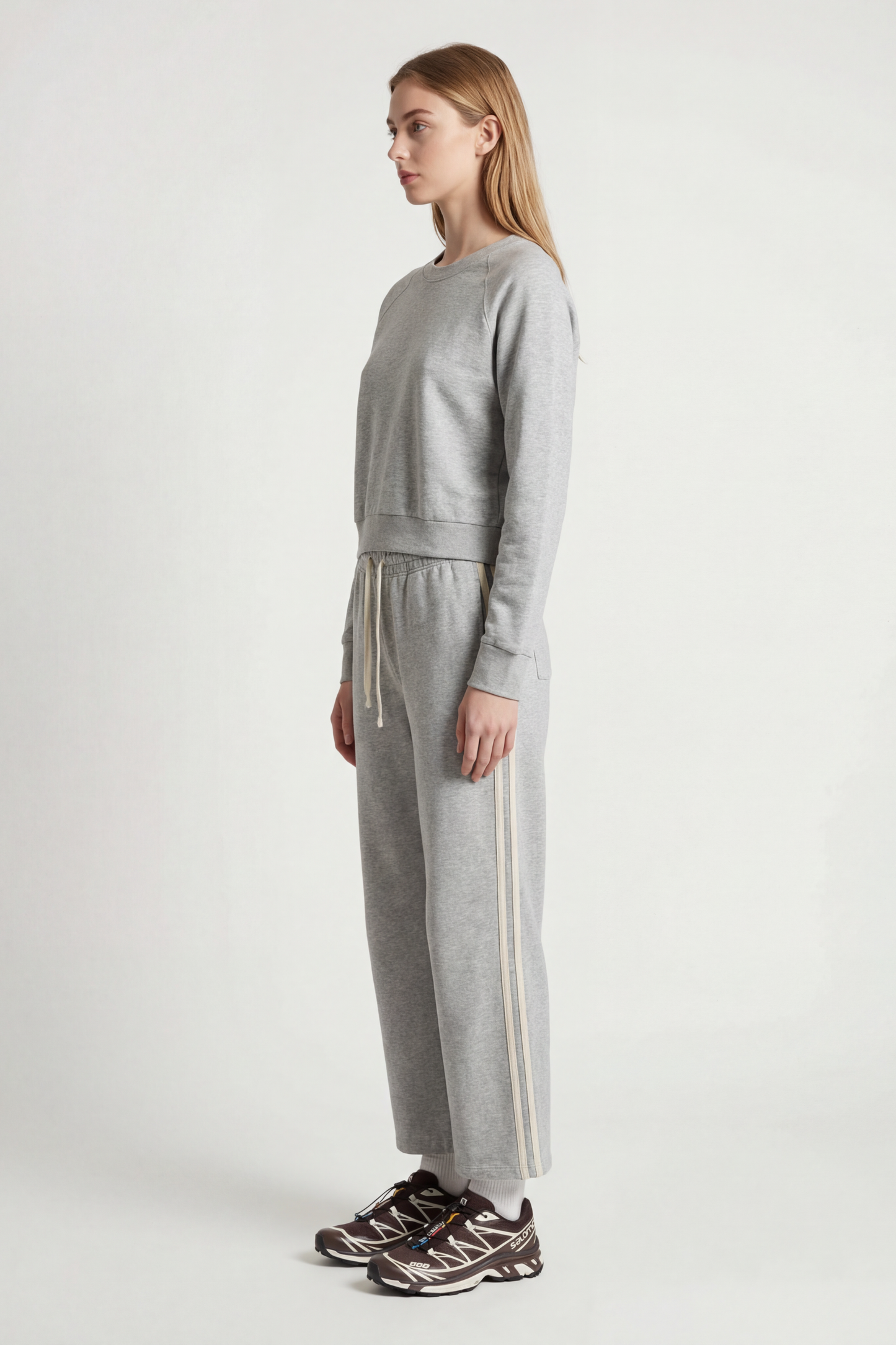 Lucia Travel Raglan
