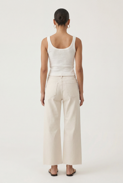 Ribbed Slim Crop Scoop Tank