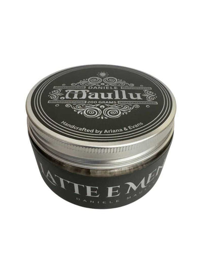 Close-up of Ariana & Evans Daniele Maullu Latte e Menta Shaving Soap jar, handcrafted personal care product