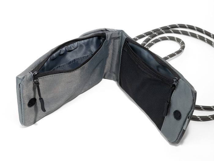 BG690-022 | MULTIVAULT POUCH | DARK GRAY