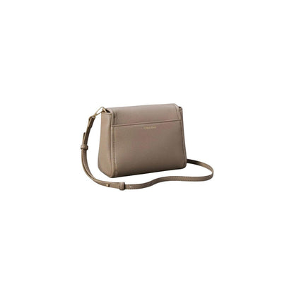 Calvin Klein Tasche EMBLEM HW PEBBLE CROSSBODY 20 (grau)