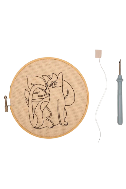 Kikkerland-Punch-Needle-Kit-Cat